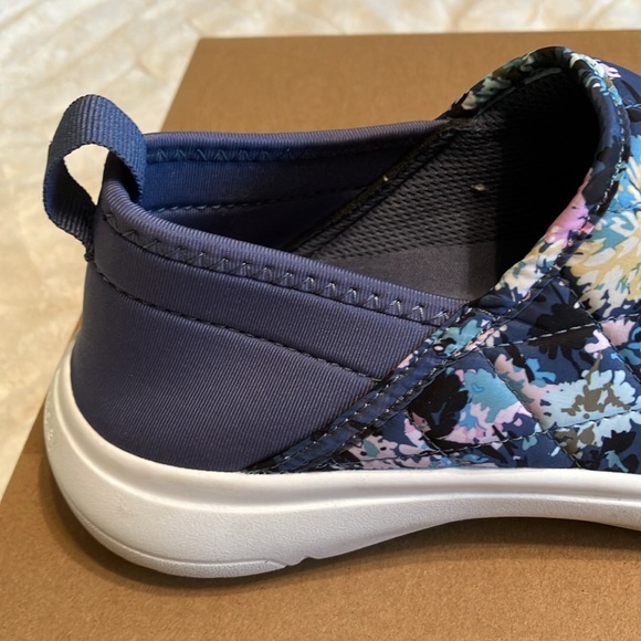 Vera Bradley floral slip on sneakers - Picture 4 of 6